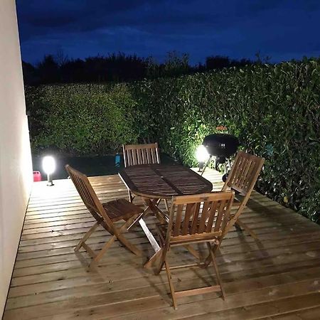 Maisonnette Avec Terrasse Argences Exterior photo
