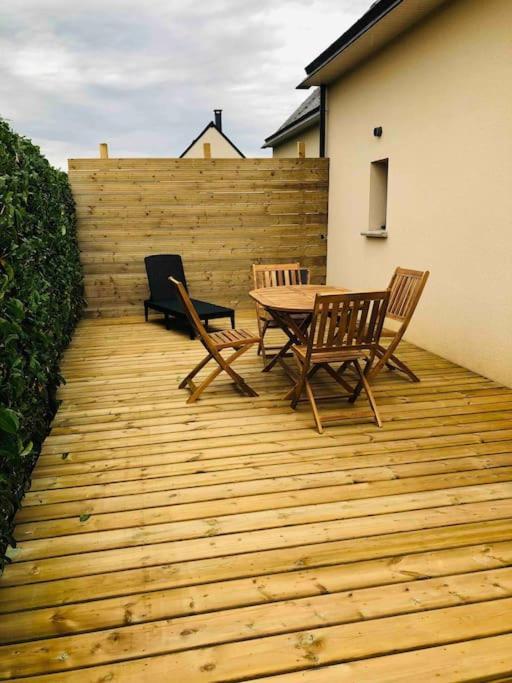 Maisonnette Avec Terrasse Argences Exterior photo