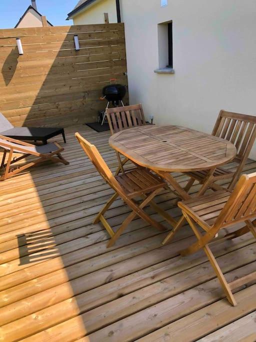 Maisonnette Avec Terrasse Argences Exterior photo